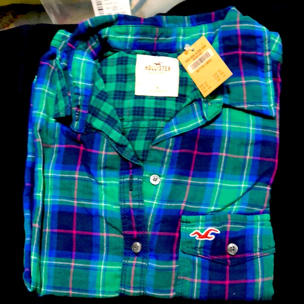 Women’s long sleeve cotton button up shirt by Hollister